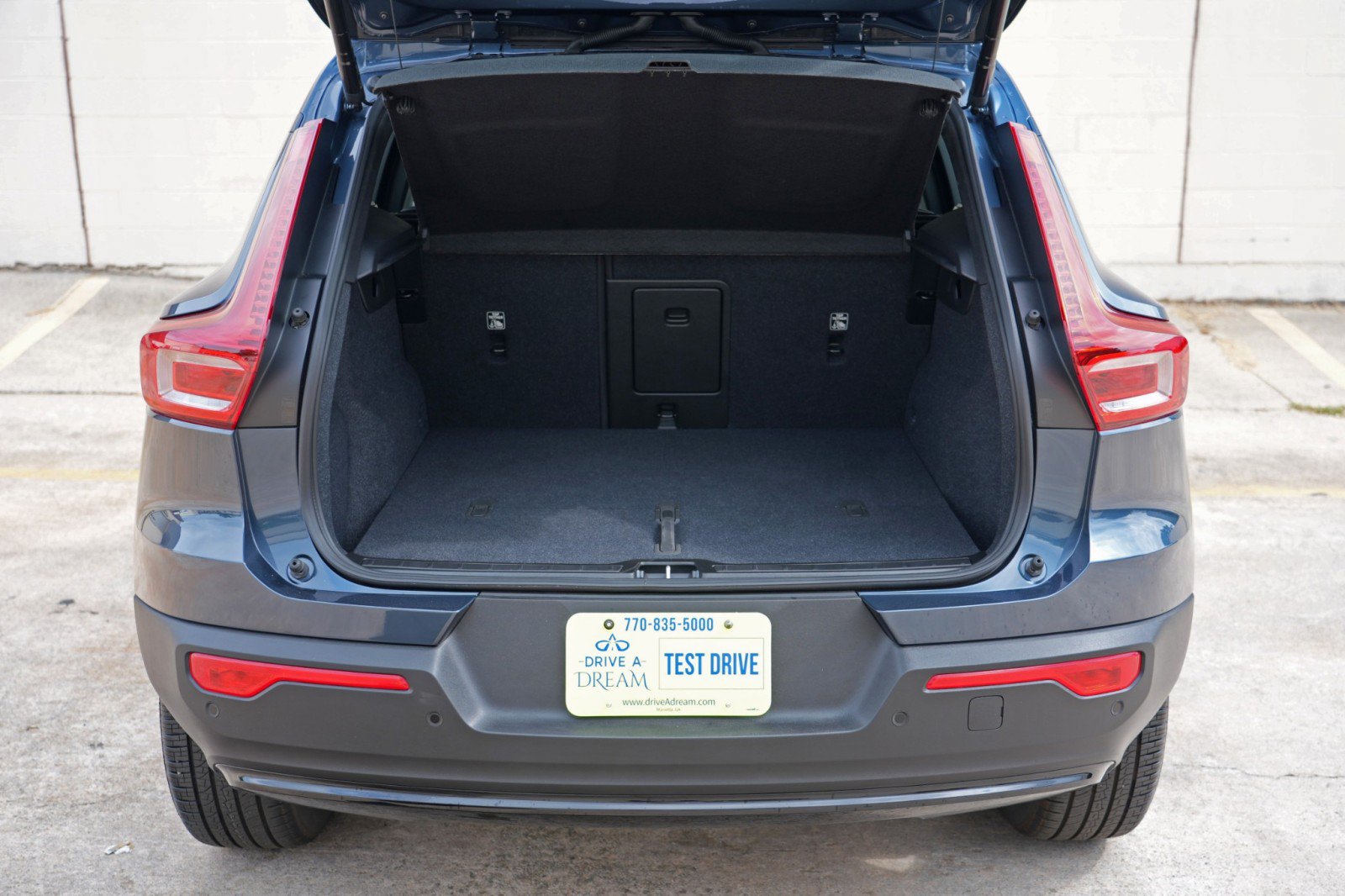 Used 2026 Volvo XC40 B5 Ultra w/ Climate Package AWD/4WD image 10