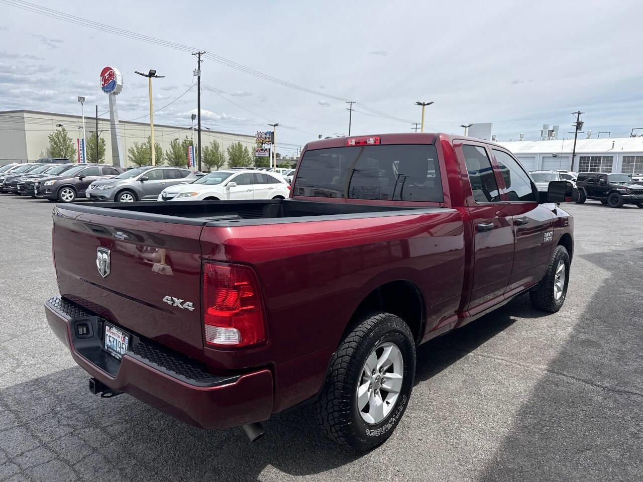 Used 2018 RAM 1500 Express AWD/4WD image 4