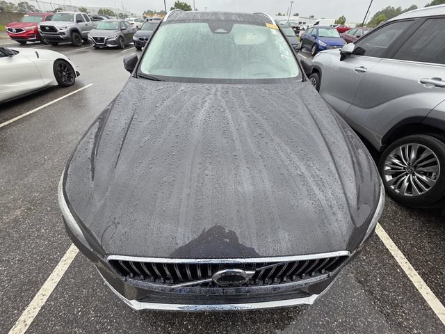 Used 2022 Volvo XC60 B6 Inscription w/ Advanced Package AWD/4WD image 2