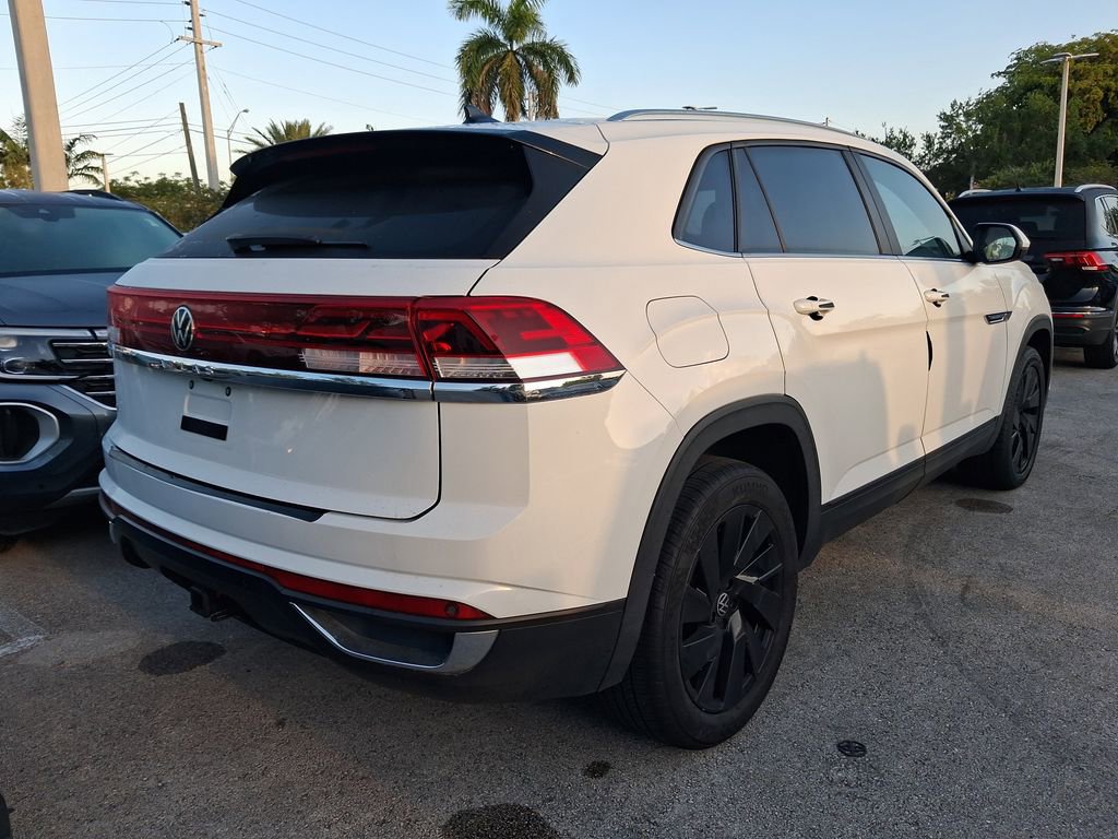 Used 2024 Volkswagen Atlas Cross Sport SE image 7