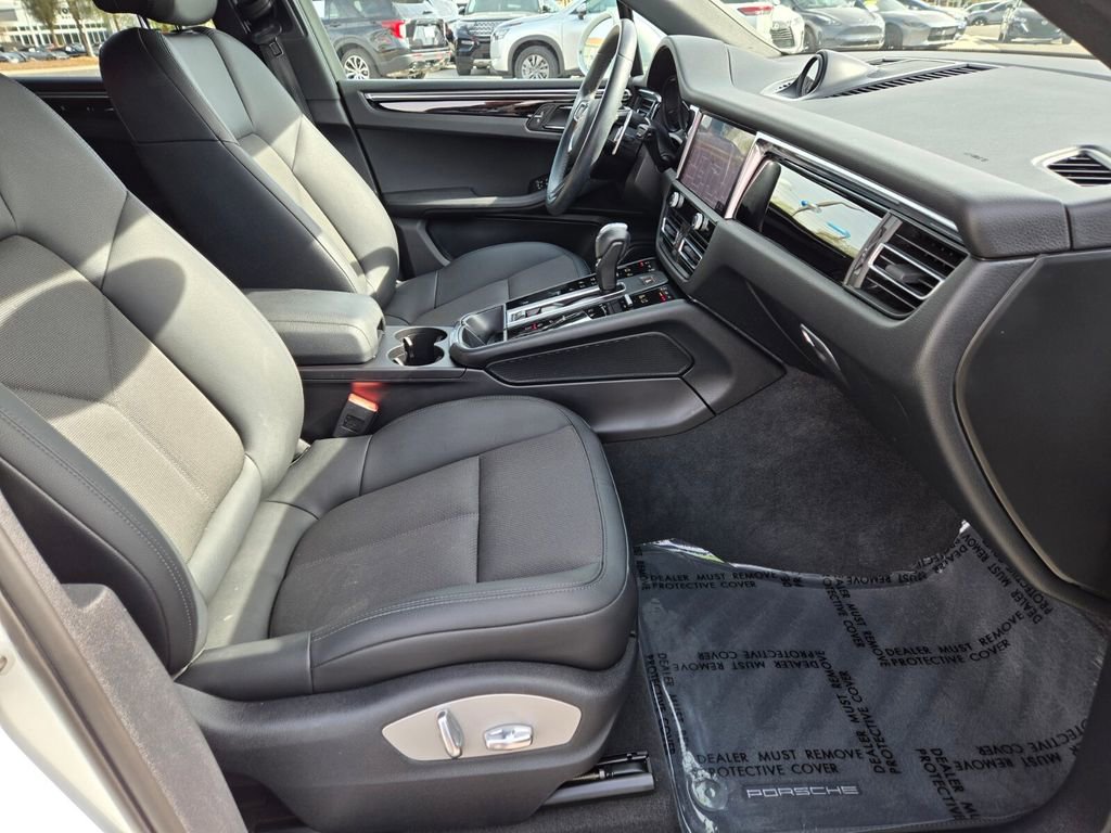 Used 2022 Porsche Macan AWD/4WD image 20