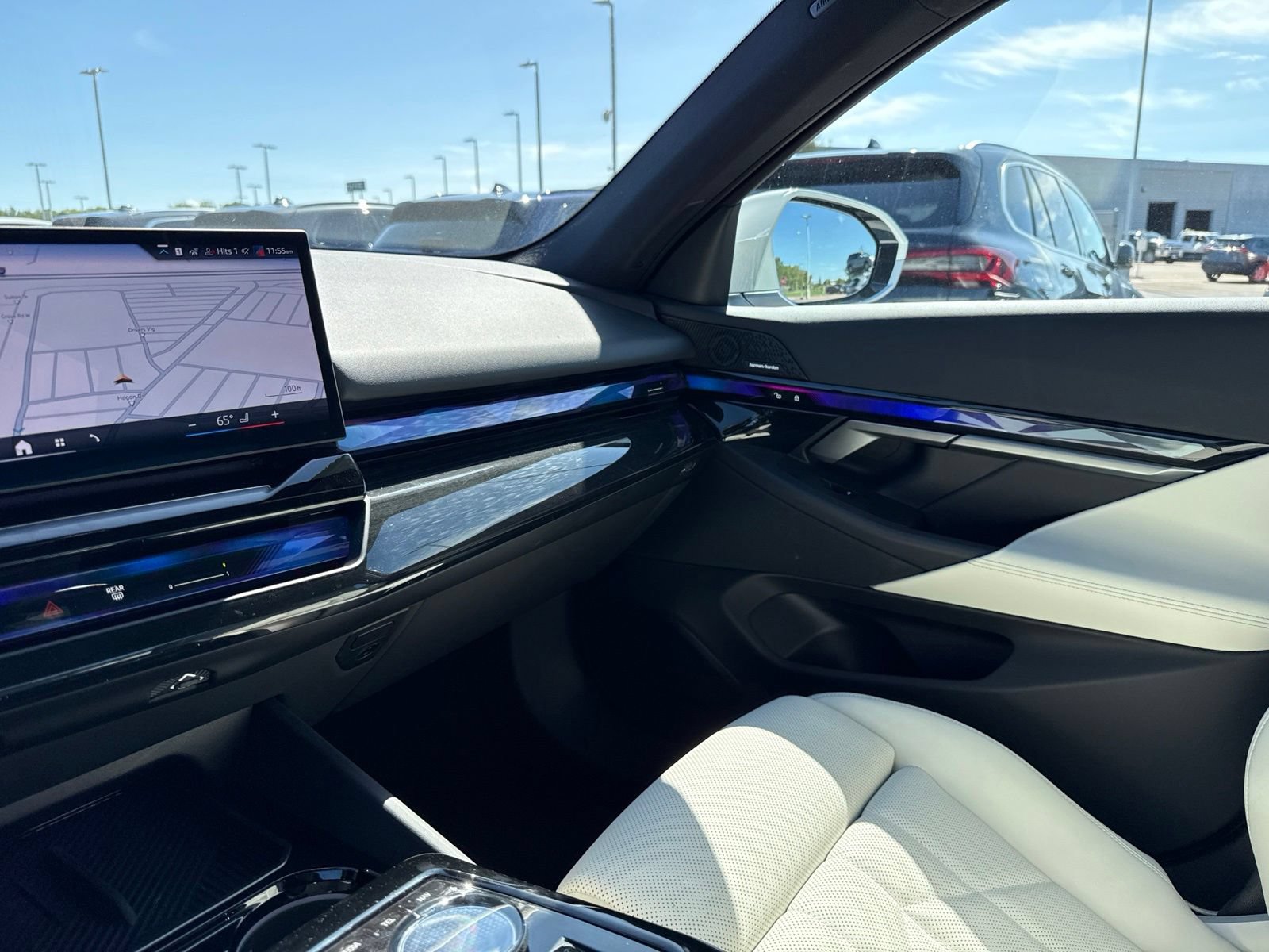 Certified 2025 BMW i5 xDrive40 w/ Premium Package AWD/4WD image 24