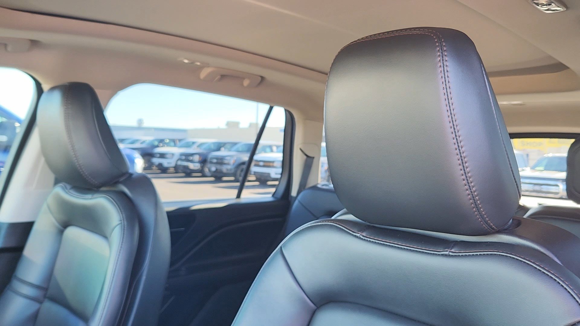 Used 2024 Lincoln Aviator AWD w/ Premium Package image 9