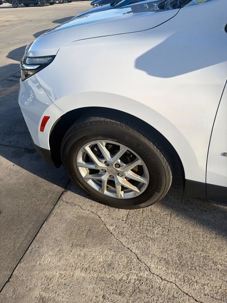 Used 2024 Chevrolet Equinox LS FWD image 9