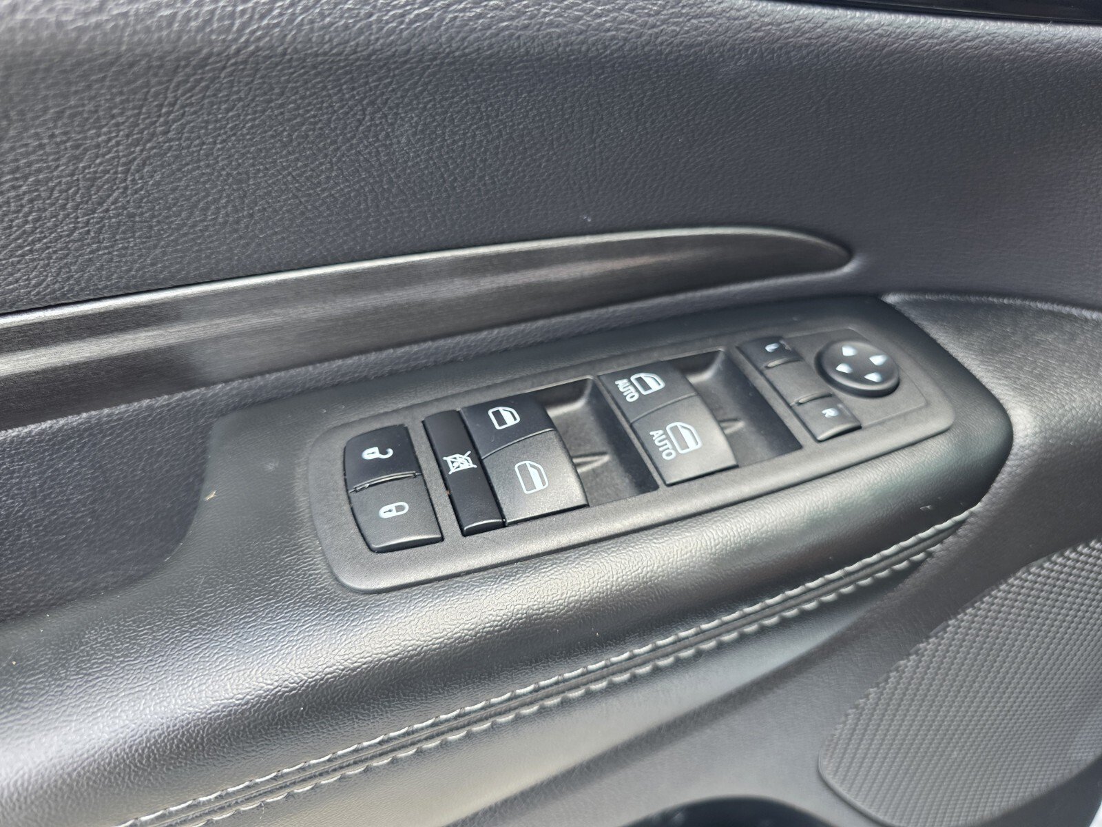 Used 2023 Dodge Durango SXT Launch Edition AWD/4WD image 29