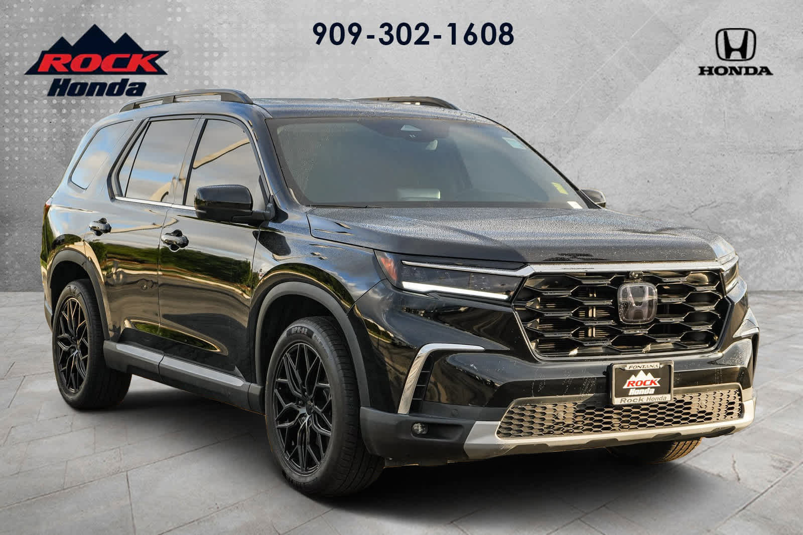 Used 2025 Honda Pilot Elite image 3