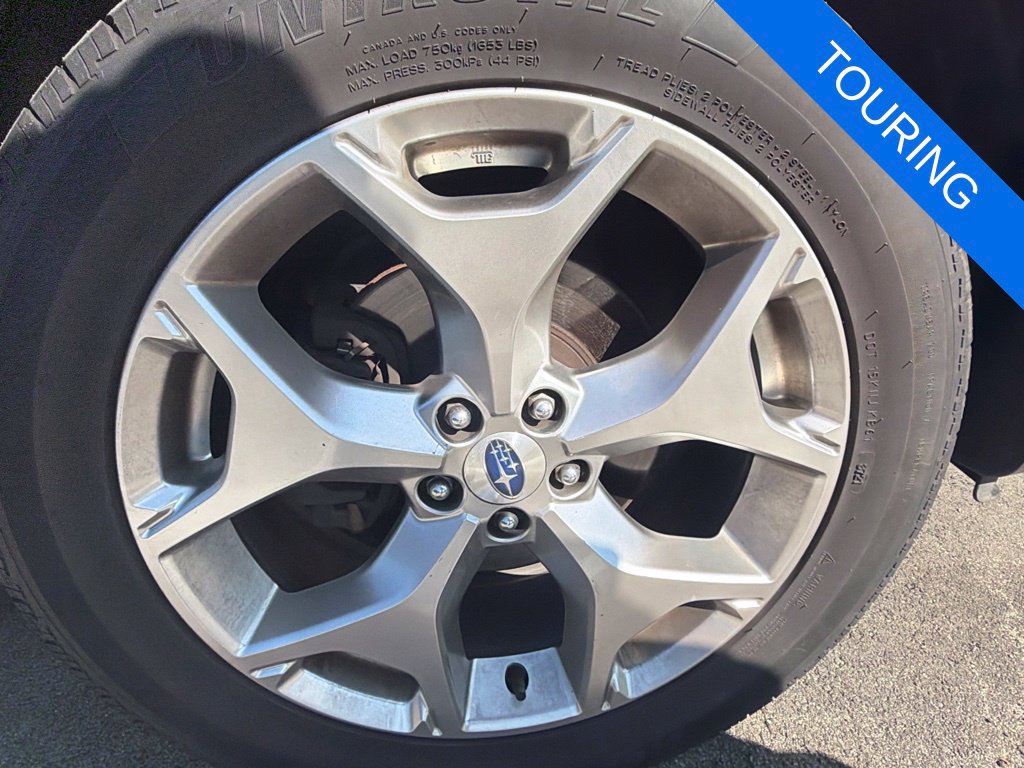 Used 2017 Subaru Forester 2.5i Touring AWD/4WD image 5