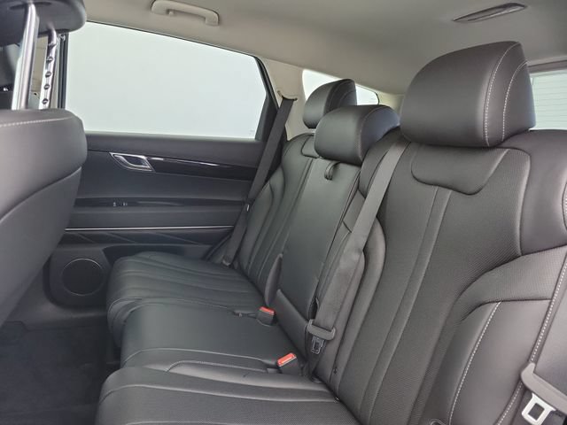 Used 2025 Genesis GV80 2.5T Standard AWD/4WD image 13