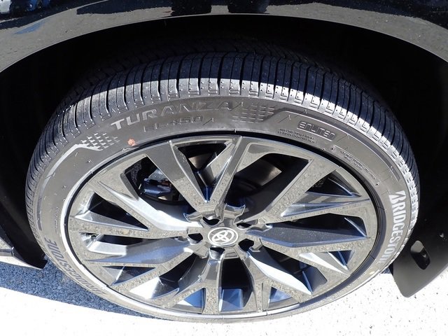 New 2025 Toyota Crown Signia image 10