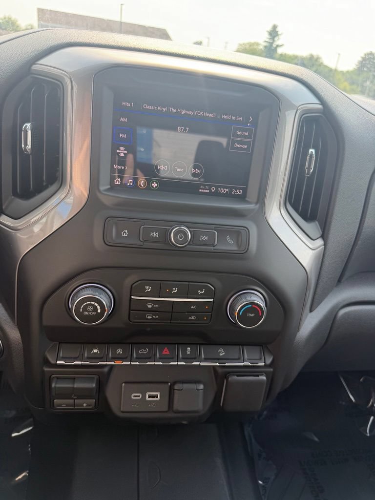 New 2026 Chevrolet Silverado 1500 Custom Trail Boss w/ Dark Appearance Package AWD/4WD image 13