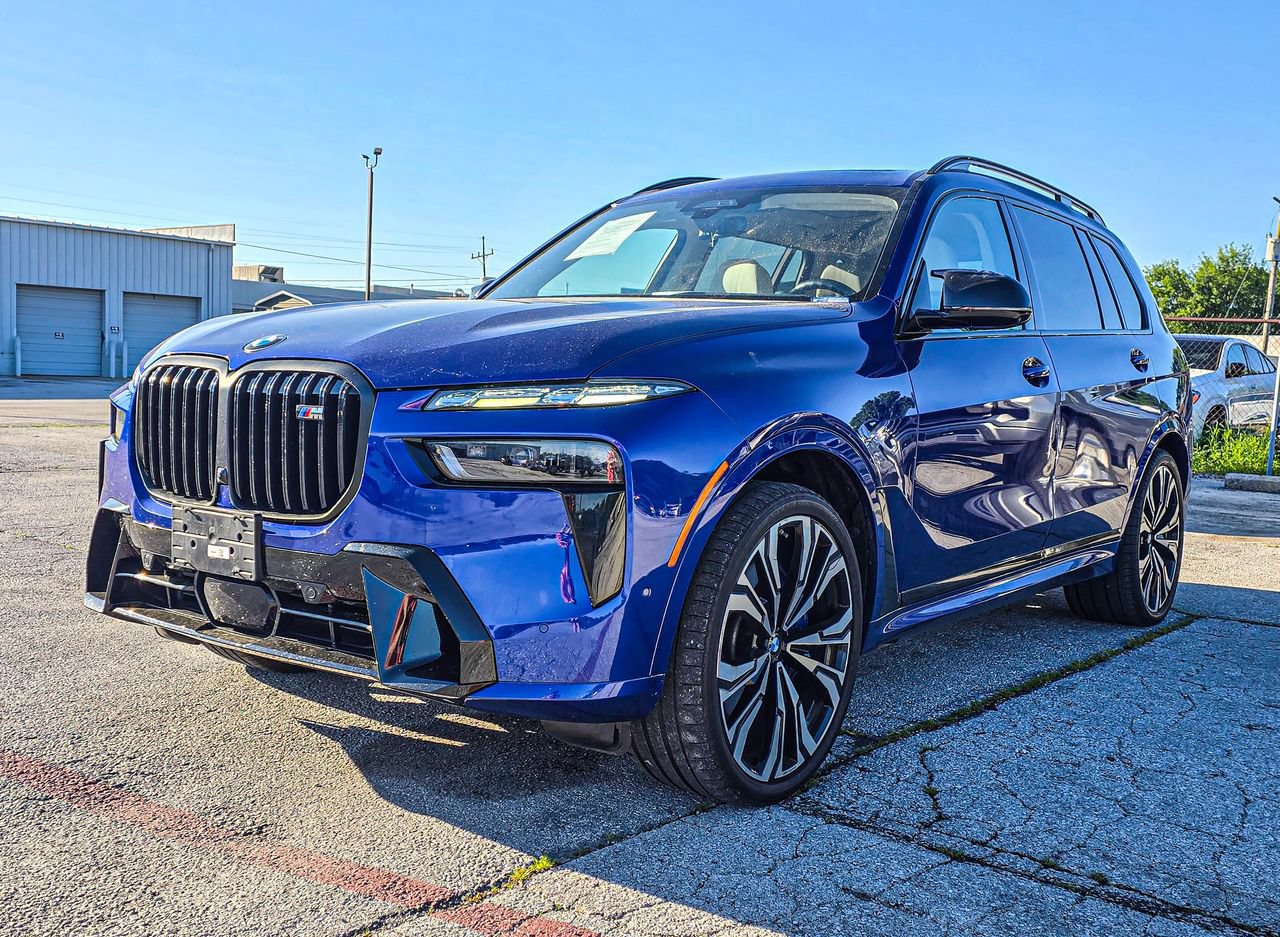 Used 2024 BMW X7 M60i w/ Executive Package AWD/4WD image 3