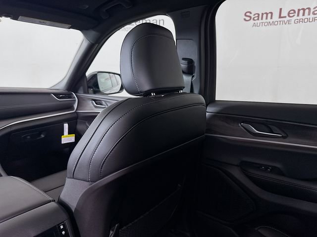 New 2025 Jeep Grand Cherokee L Limited w/ Black Appearance Package image 24