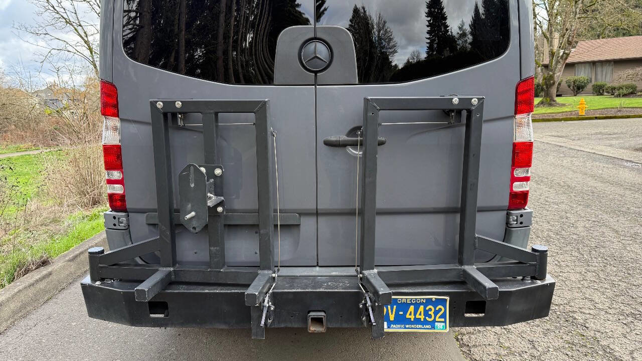 Used 2017 Mercedes-Benz Sprinter 2500 image 11