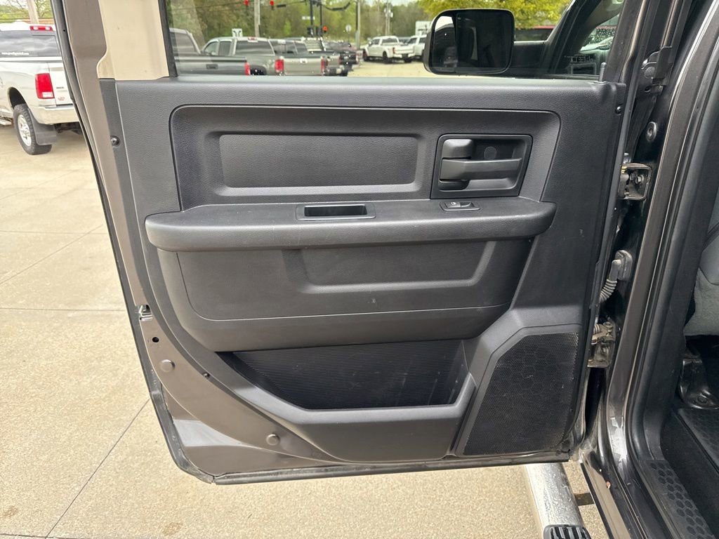 Used 2016 RAM 2500 Tradesman w/ Chrome Appearance Group AWD/4WD image 40
