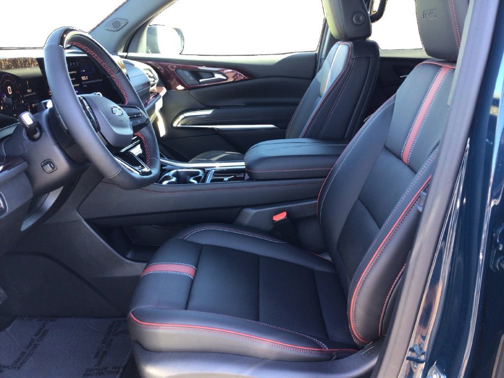 New 2027 Chevrolet Traverse RS AWD/4WD image 9