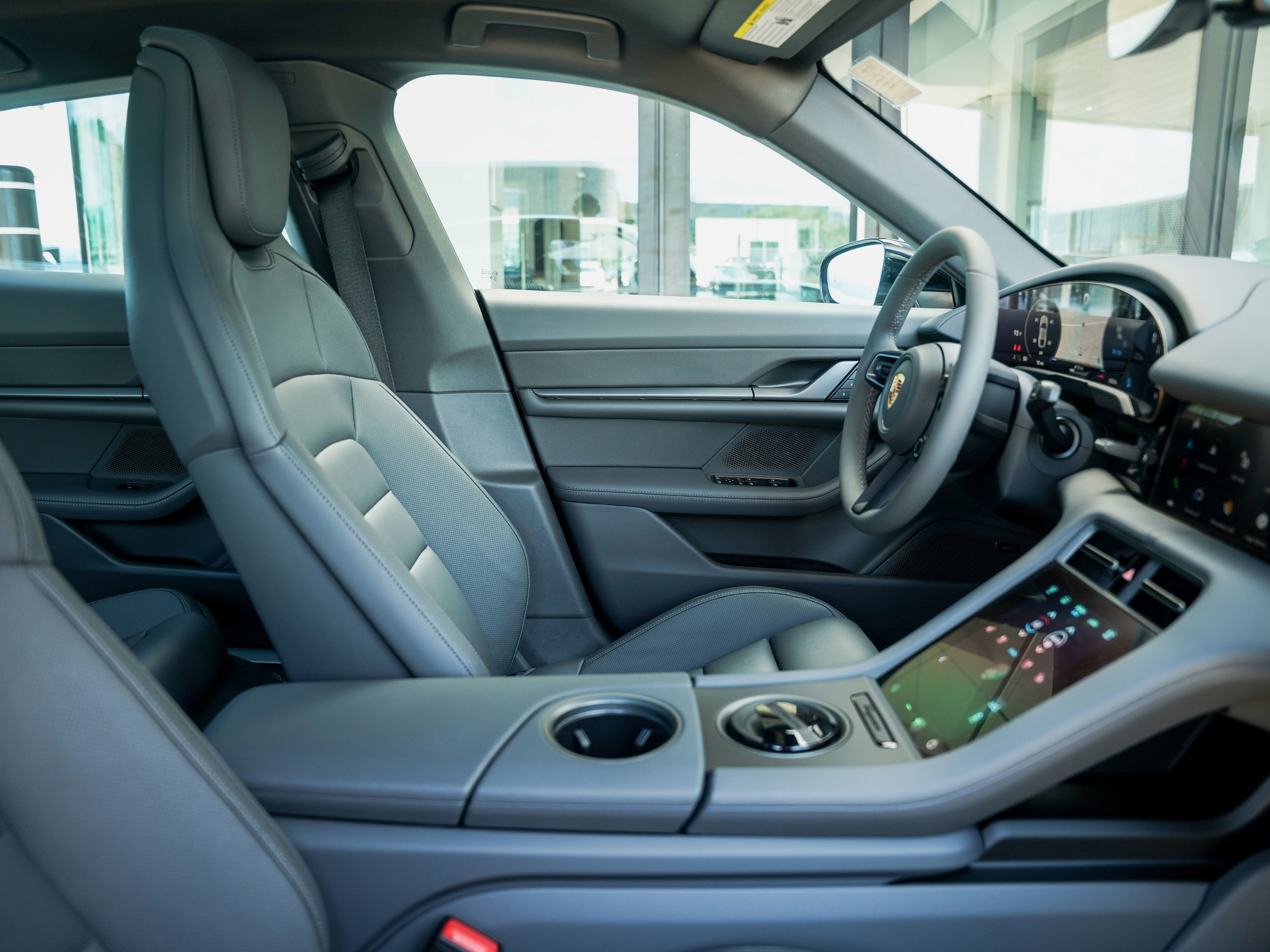 New 2025 Porsche Taycan image 32