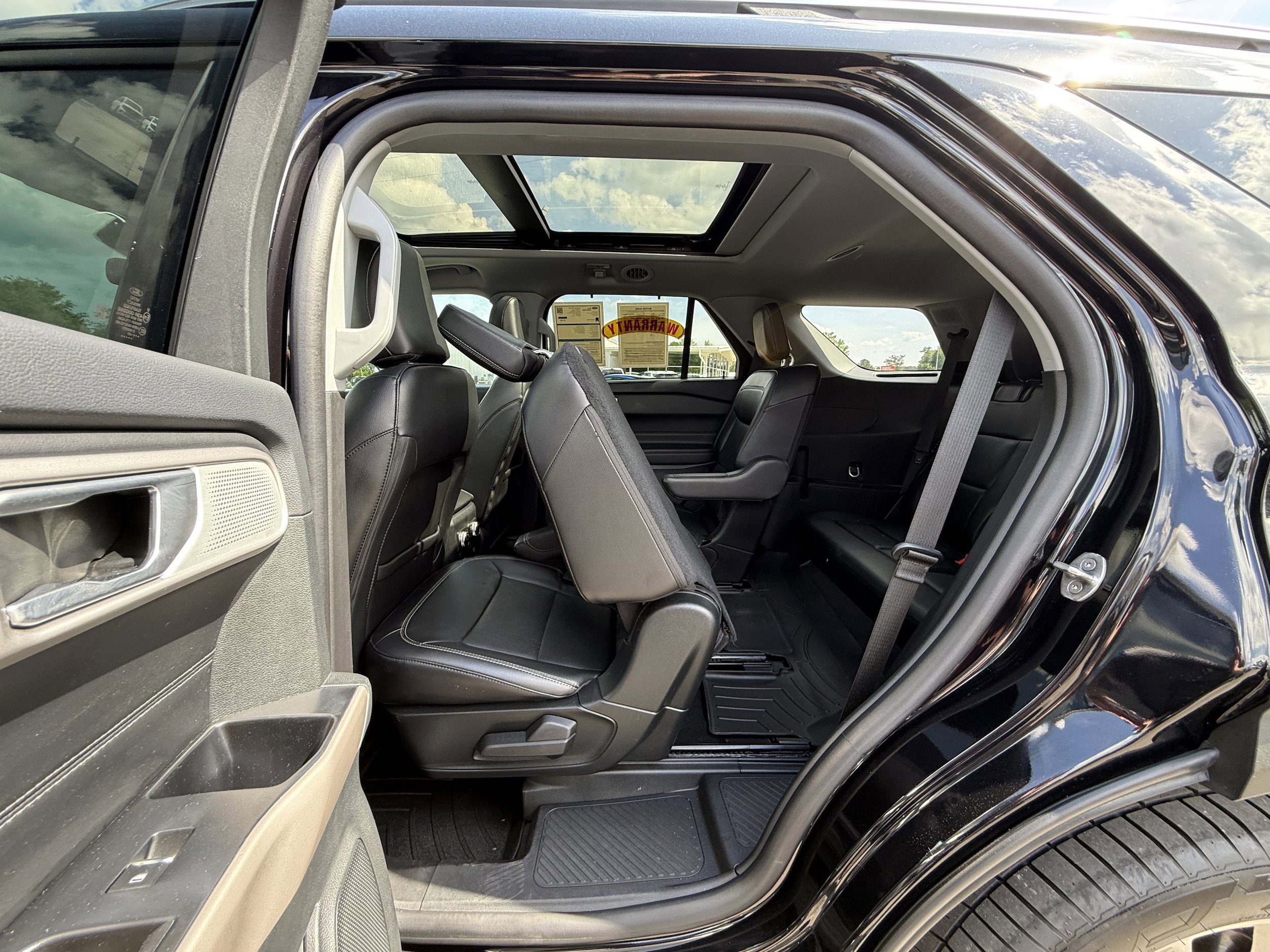 Certified 2023 Ford Explorer Limited w/ Limited Technology Package AWD/4WD image 26