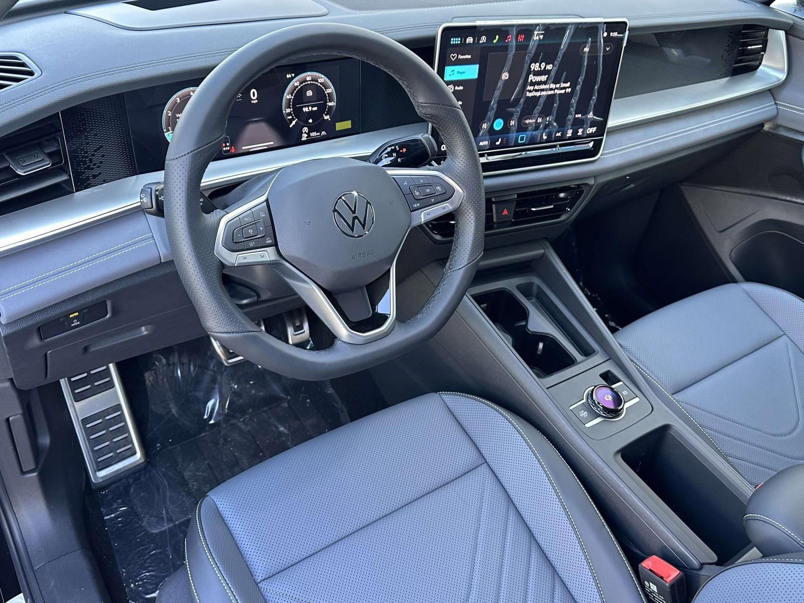 New 2026 Volkswagen Tiguan SE R-Line image 10