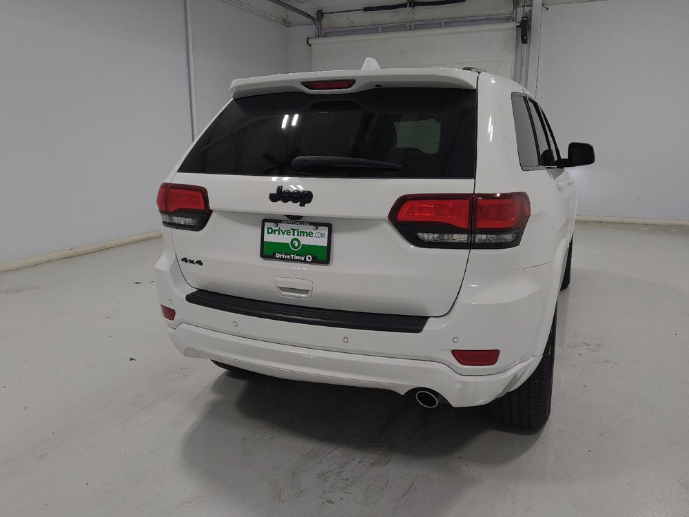 Used 2018 Jeep Grand Cherokee Altitude AWD/4WD image 7