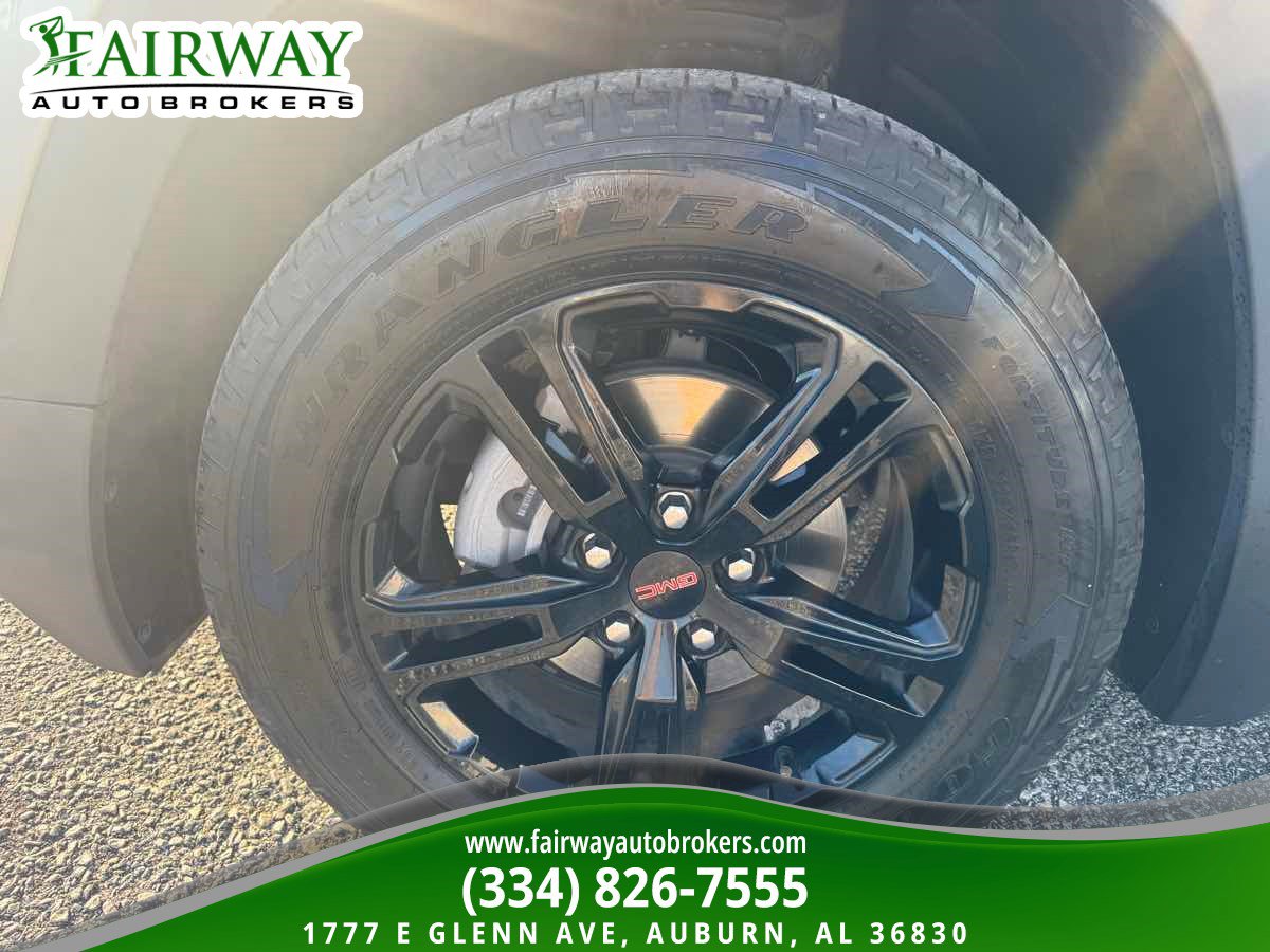Used 2023 GMC Terrain AT4 AWD/4WD image 31