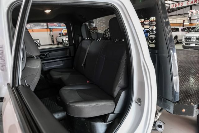 Used 2022 RAM 5500 Tradesman w/ Chrome Appearance Group AWD/4WD image 32