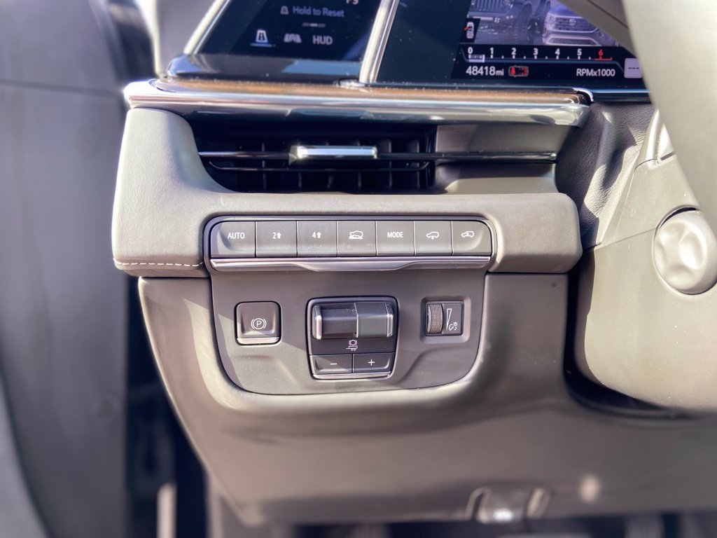Used 2023 Cadillac Escalade Sport Platinum w/ LPO, ONYX Package AWD/4WD image 37