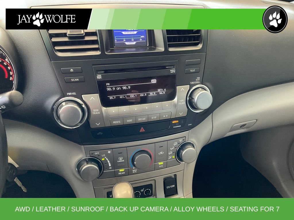 Used 2011 Toyota Highlander SE w/ Tow Pkg image 15