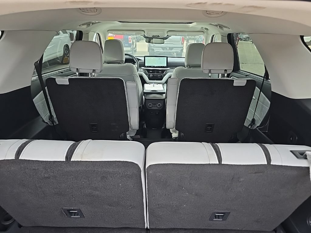 Used 2025 Ford Explorer Platinum w/ LUX Leather Package AWD/4WD image 10