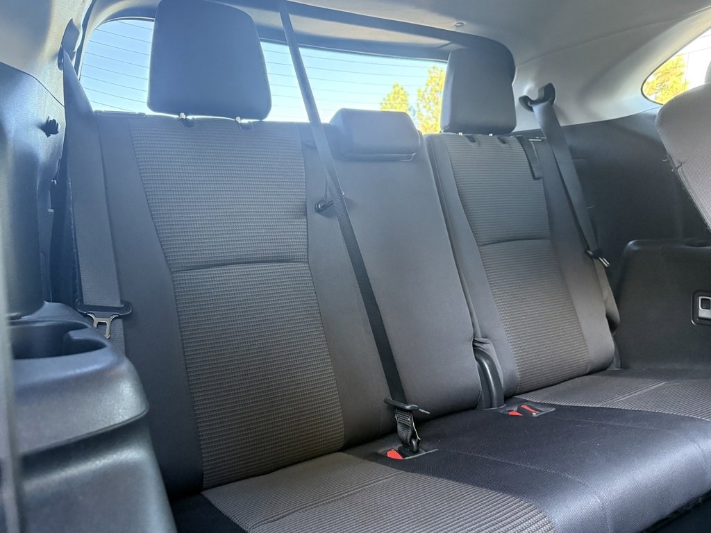 Used 2023 Toyota Highlander LE image 31