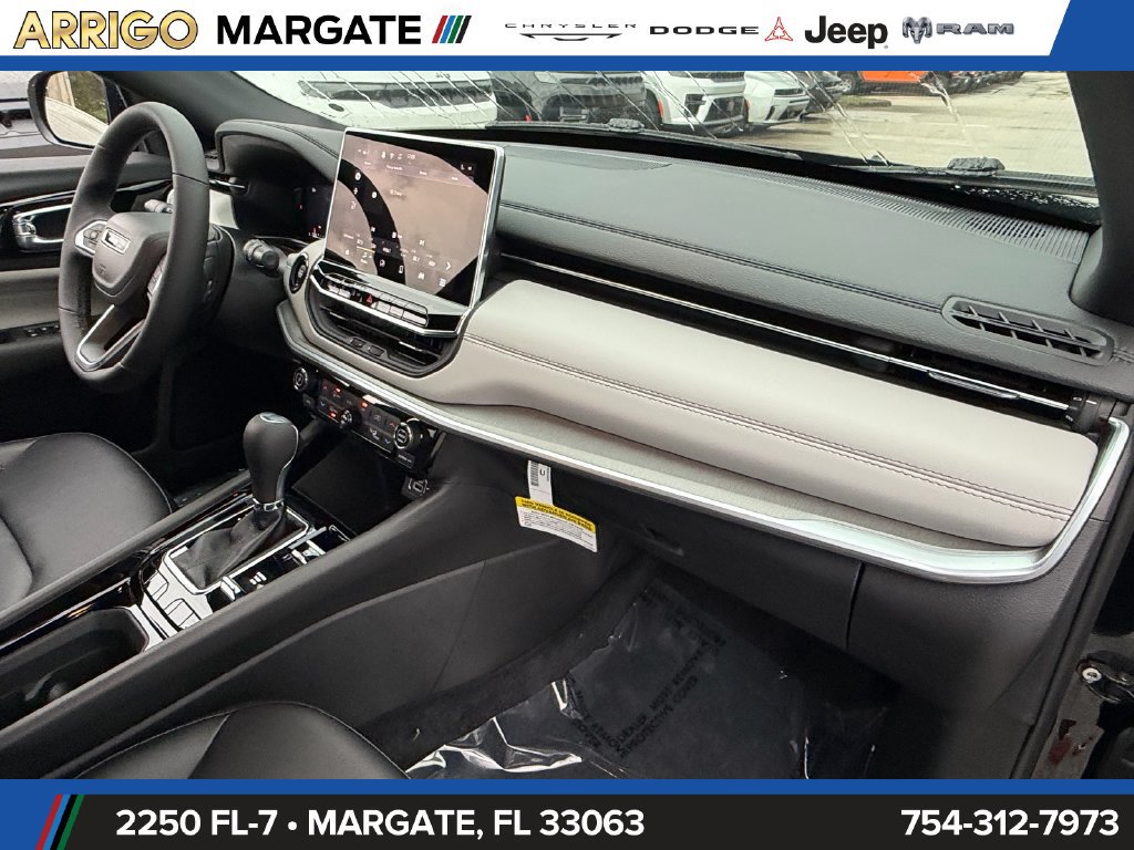 New 2026 Jeep Compass Limited AWD/4WD image 17