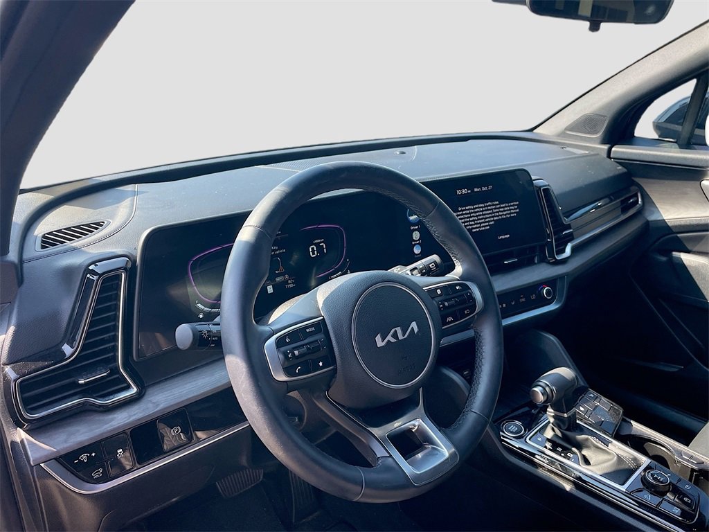 Used 2025 Kia Sportage X-Line w/ Premium Package image 11