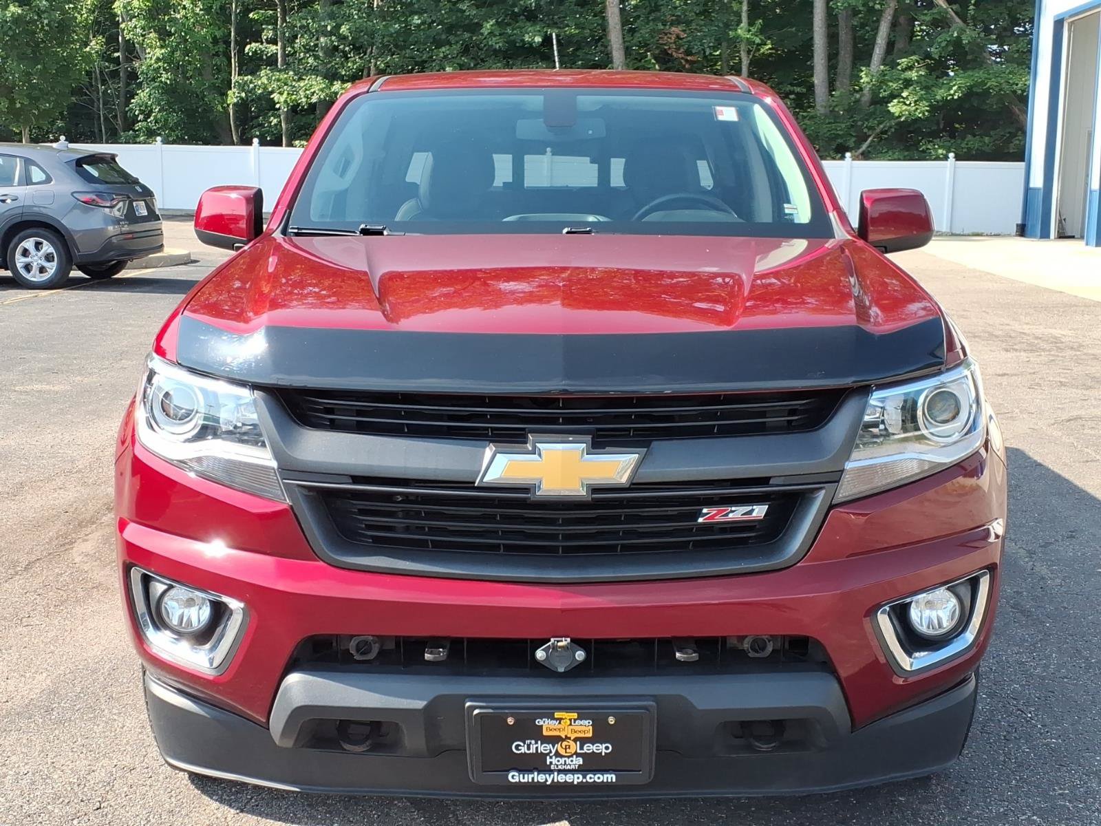 Used 2017 Chevrolet Colorado Z71 AWD/4WD image 2