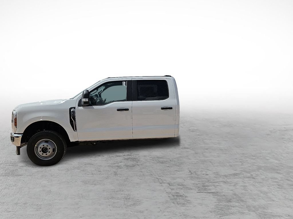New 2026 Ford F350 XL w/ XL Chrome Package AWD/4WD image 6