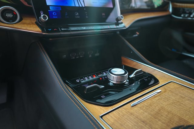 Used 2023 Jeep Grand Wagoneer L Series III w/ Rear Seat Video Group 1 image 18