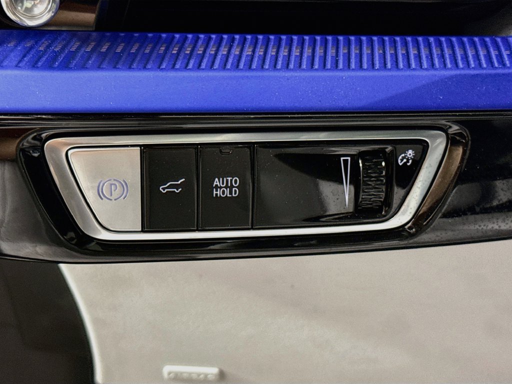 Certified 2025 Cadillac Optiq Sport 1 AWD/4WD image 10