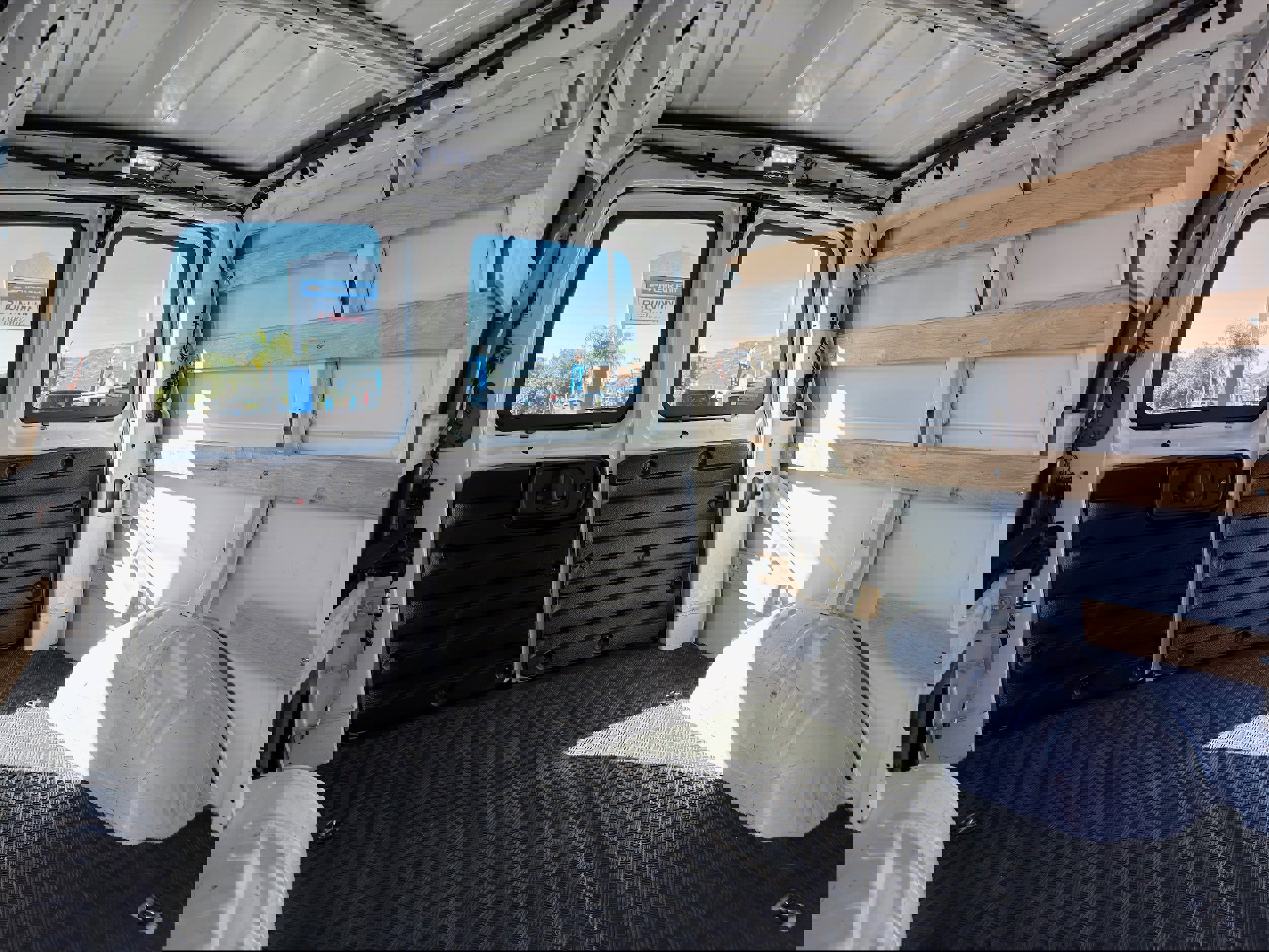 Used 2024 GMC Savana 2500 w/ Driver Convenience Package image 17