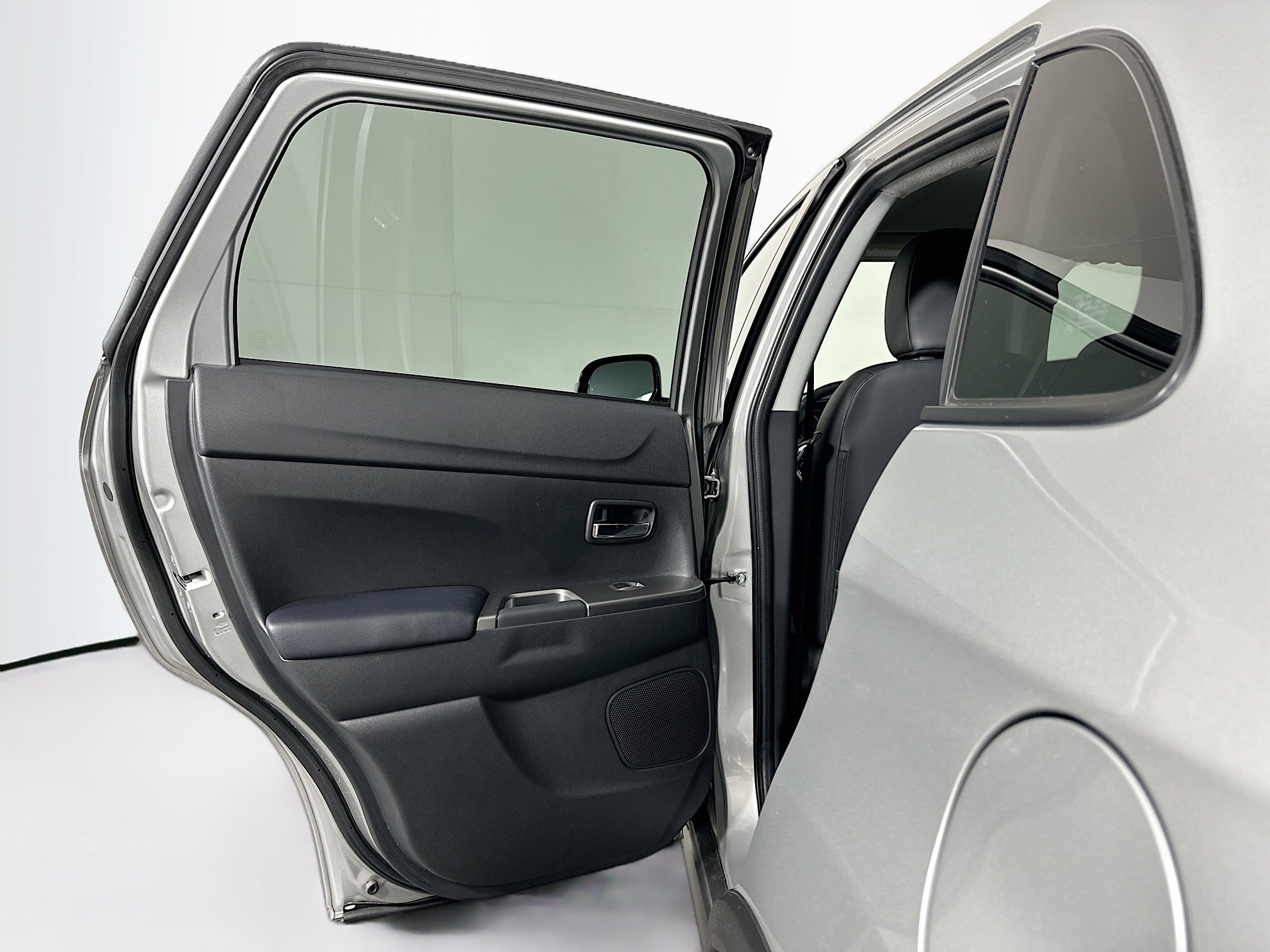 Used 2025 Mitsubishi Outlander Sport SE image 25