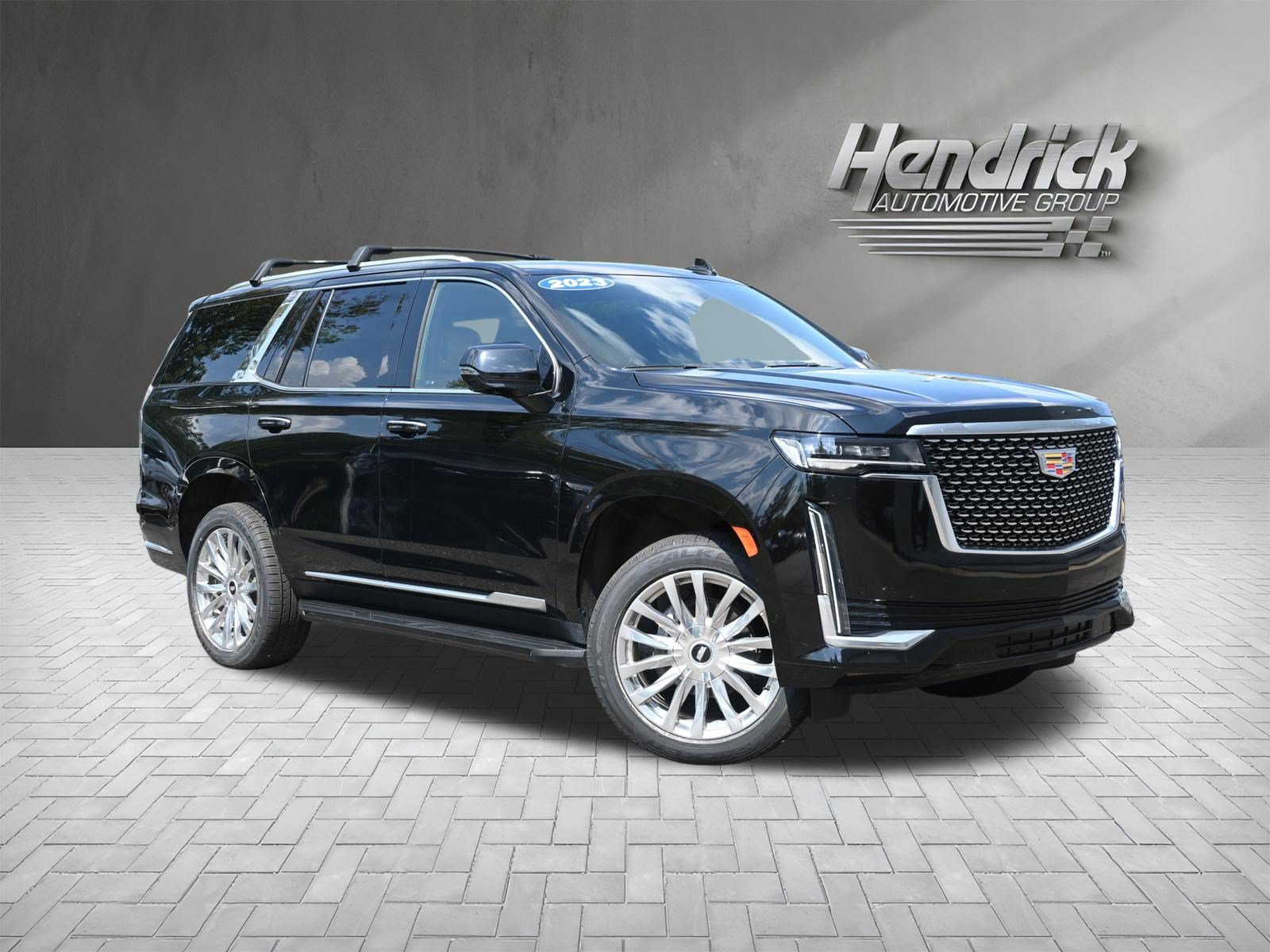 Used 2023 Cadillac Escalade Premium Luxury AWD/4WD image 2