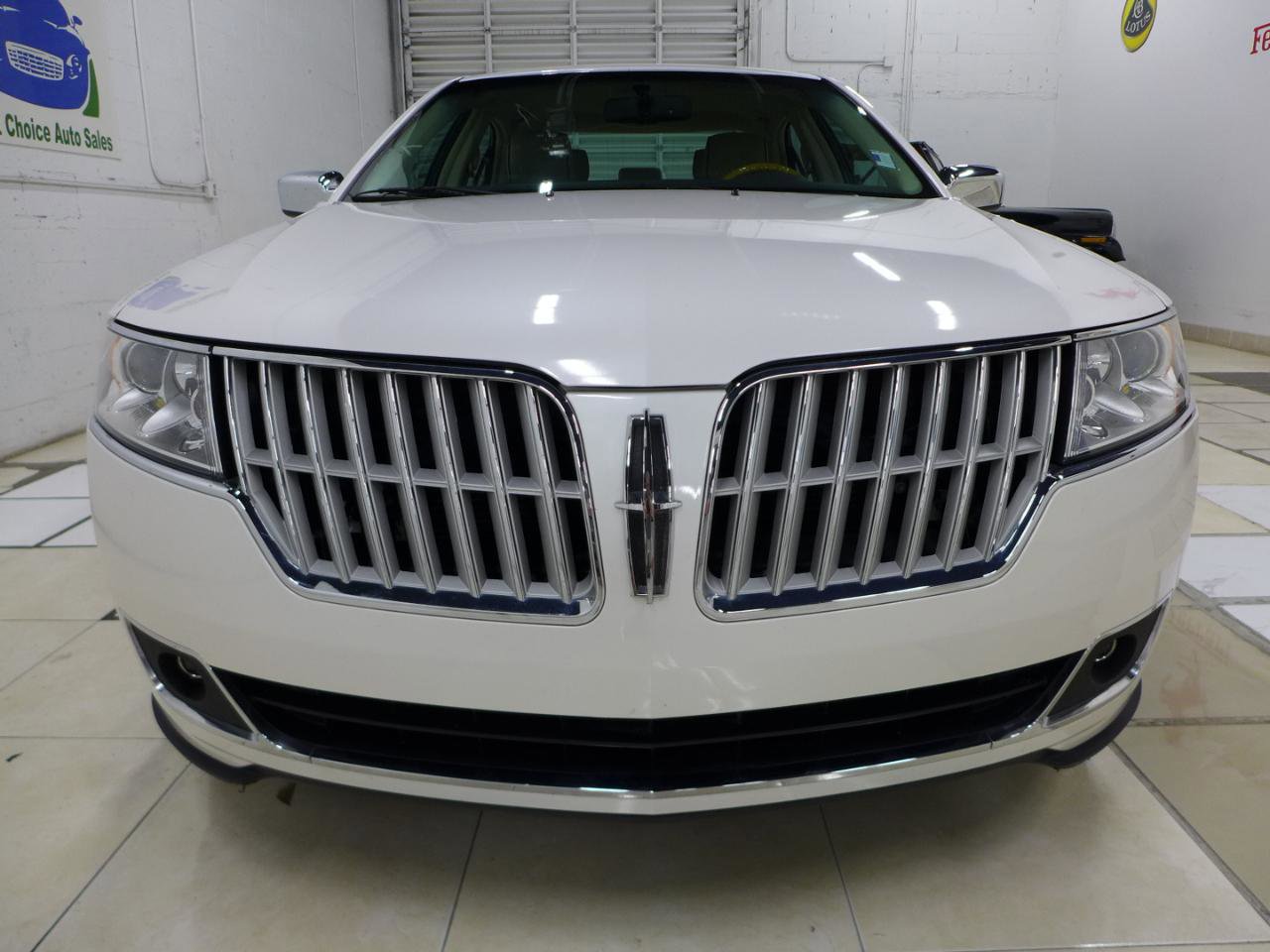 Used 2011 Lincoln MKZ FWD image 10