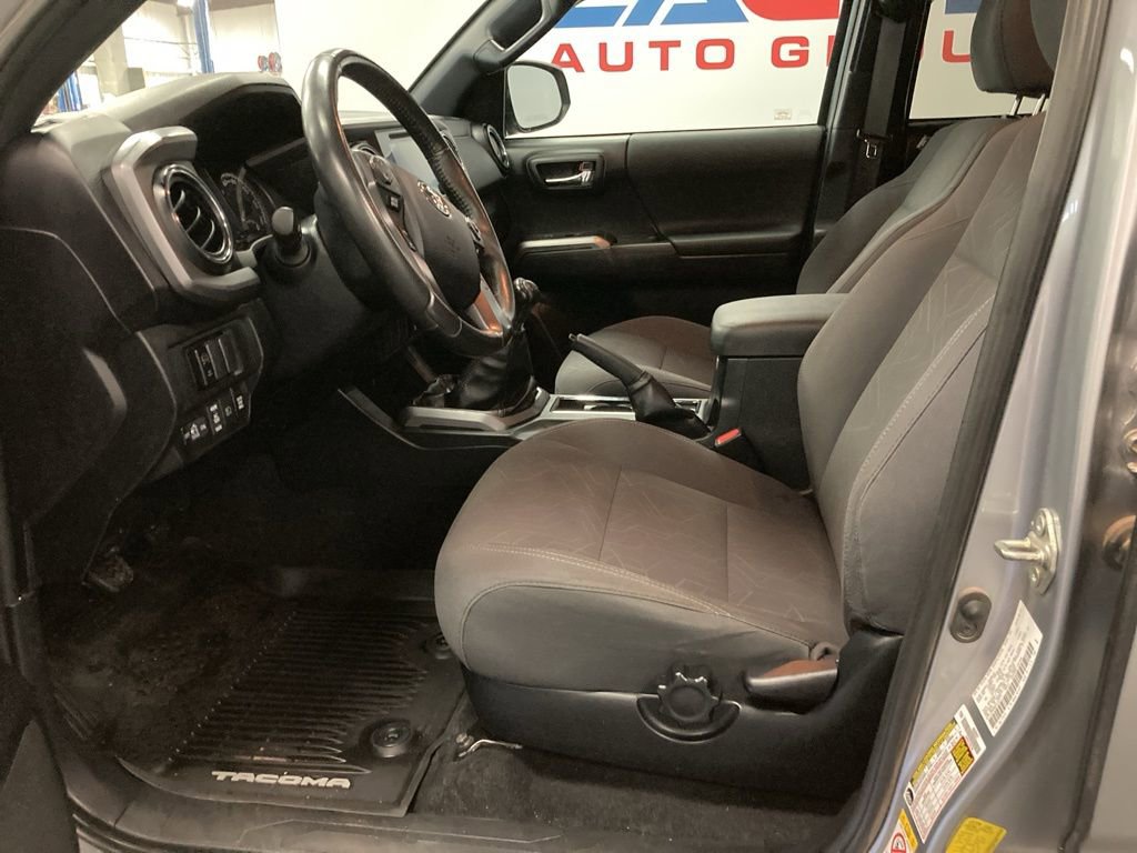 Used 2019 Toyota Tacoma TRD Off-Road AWD/4WD image 22