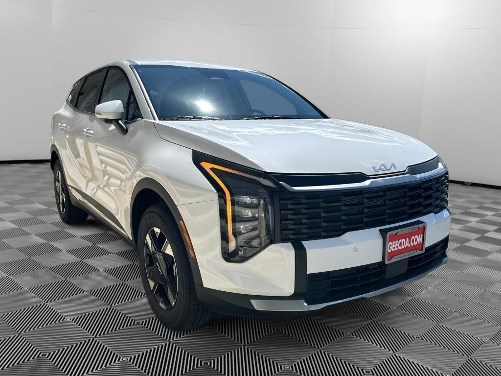 New 2026 Kia Sportage LX w/ LX Convenience Package AWD/4WD image 3