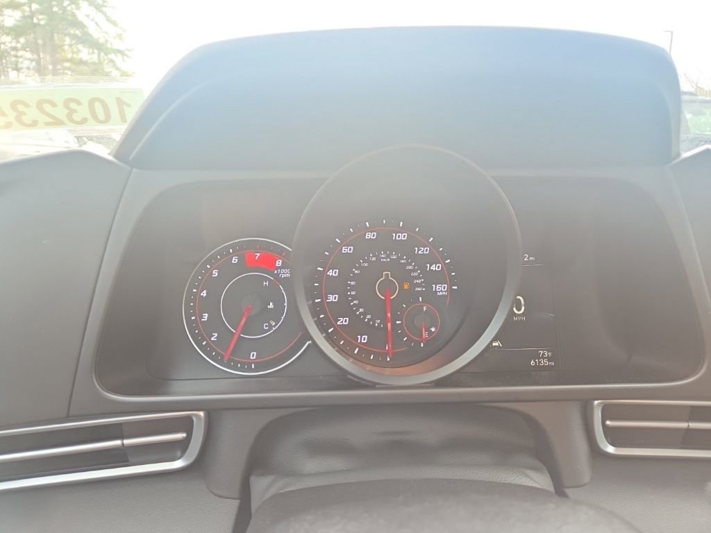 Used 2023 Hyundai Elantra SEL image 15