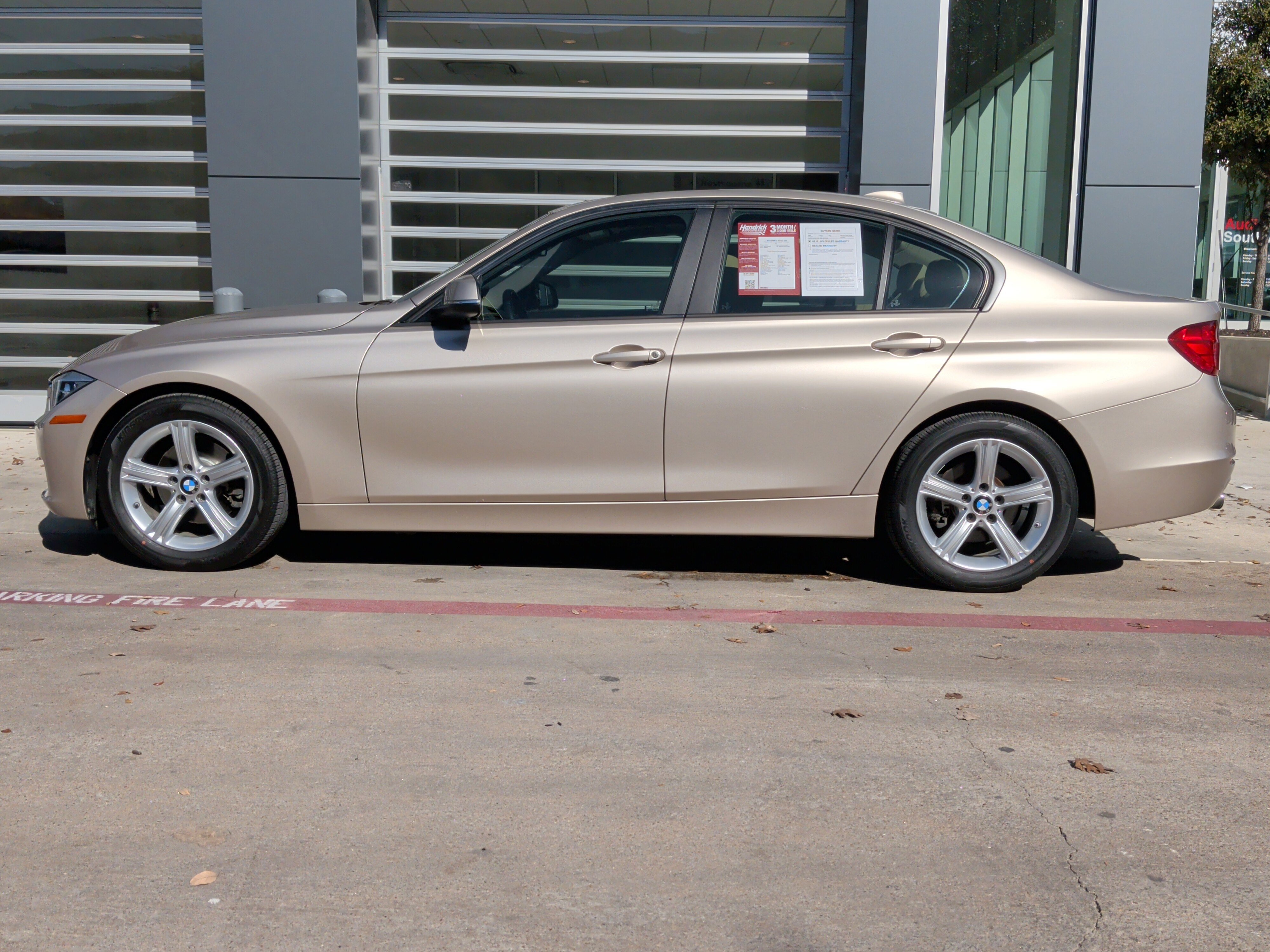 Used 2014 BMW 320i Sedan image 7