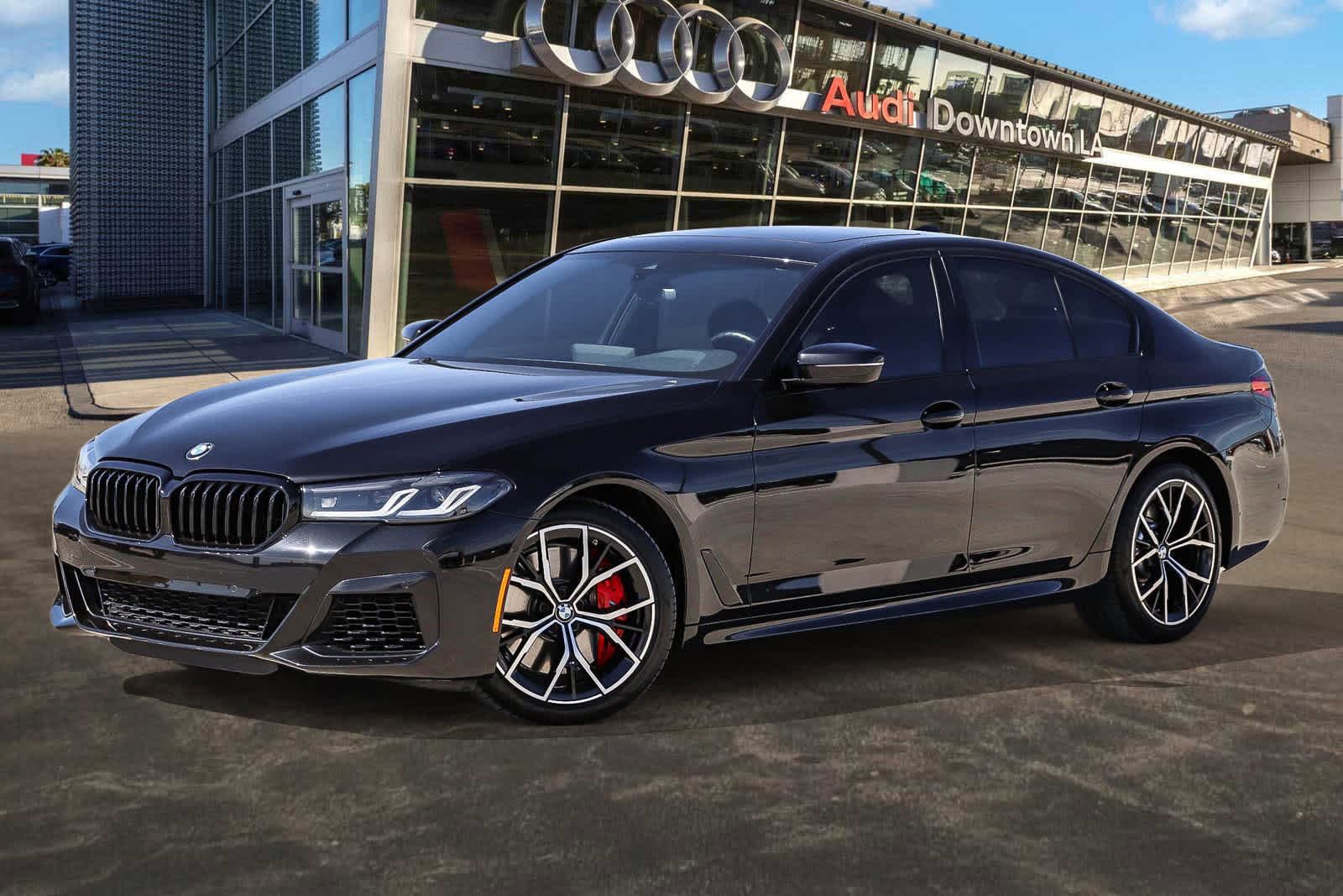 Used 2023 BMW 540i w/ M Sport Package image 1