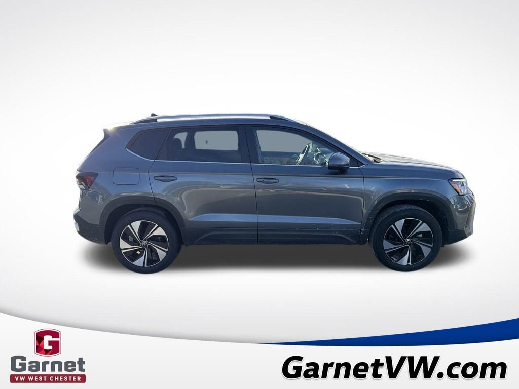 New 2026 Volkswagen Taos SE image 6