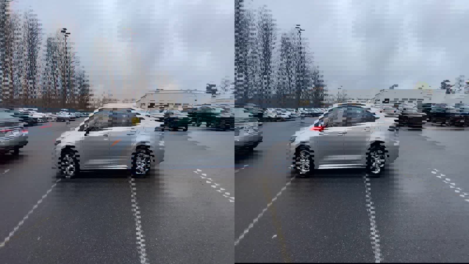 Used 2025 Toyota Corolla LE image 8