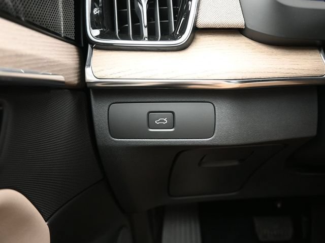 New 2026 Volvo XC90 B6 Ultra w/ Protection Package AWD/4WD image 30