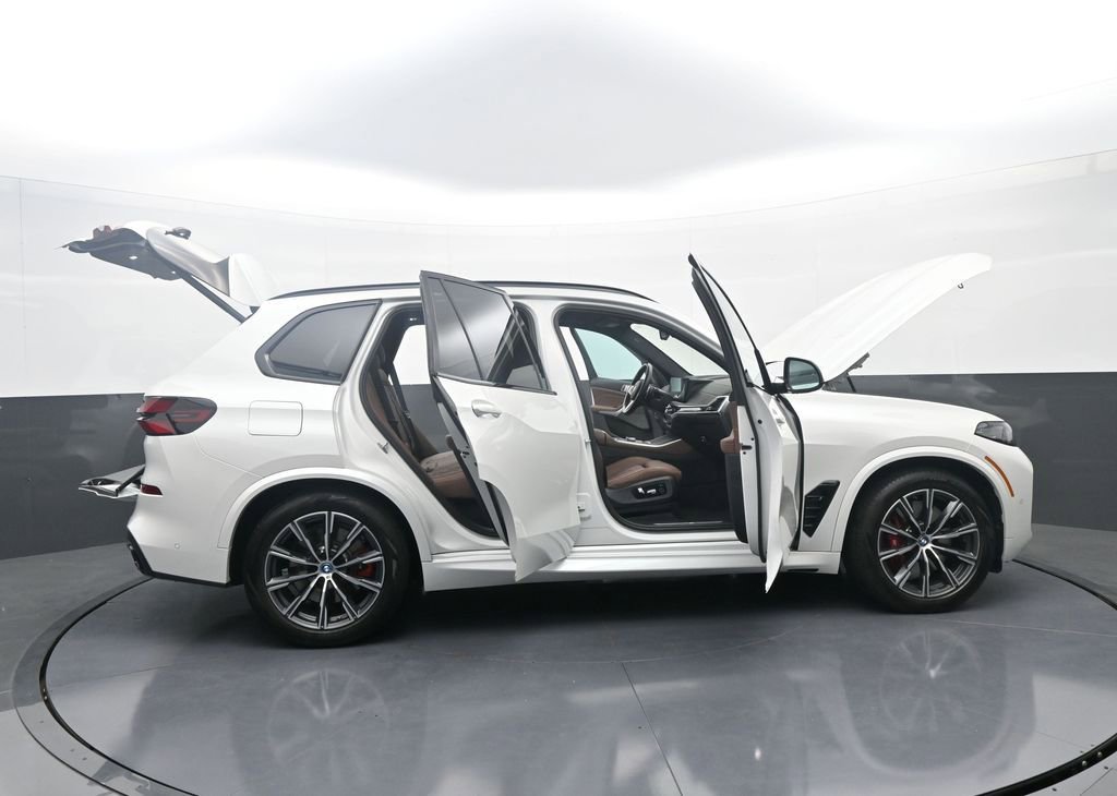 Used 2024 BMW X5 xDrive50e w/ Executive Package AWD/4WD image 46