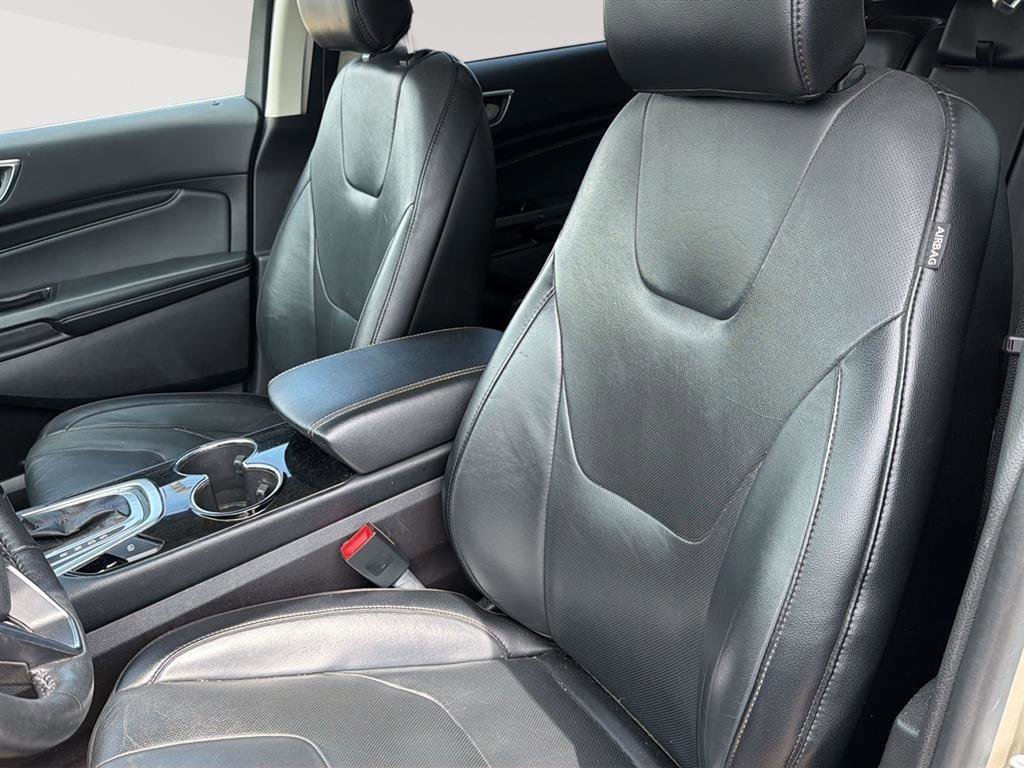Used 2017 Ford Edge Titanium w/ Equipment Group 301A AWD/4WD image 8