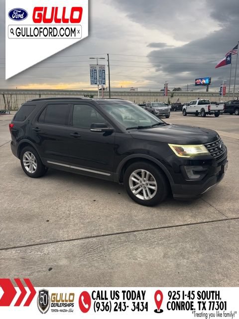 Used 2017 Ford Explorer XLT w/ Equipment Group 202A FWD image 2